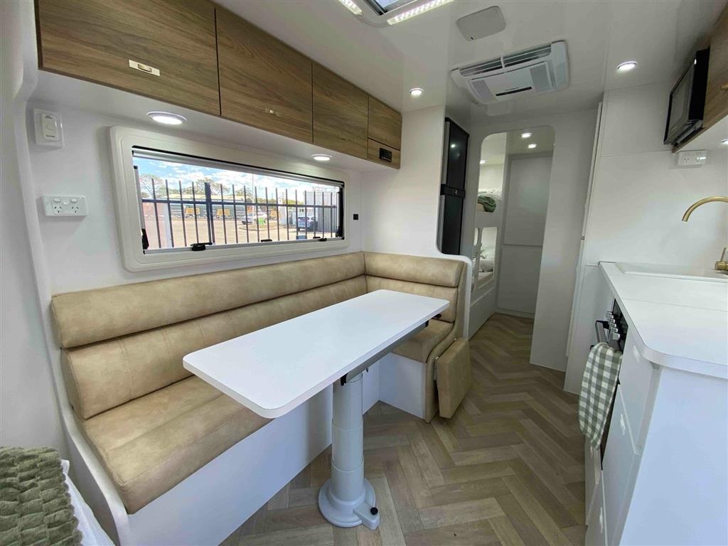 2026 OPTION RV DISTINCTION Family CARAVAN