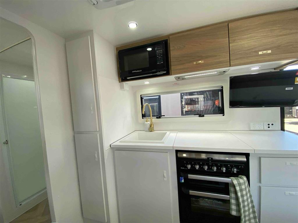 2026 OPTION RV DISTINCTION Family CARAVAN