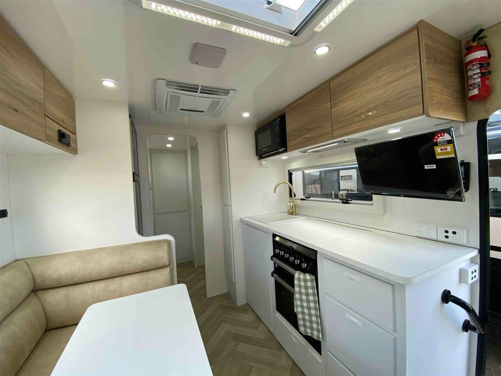 2026 OPTION RV DISTINCTION Family CARAVAN