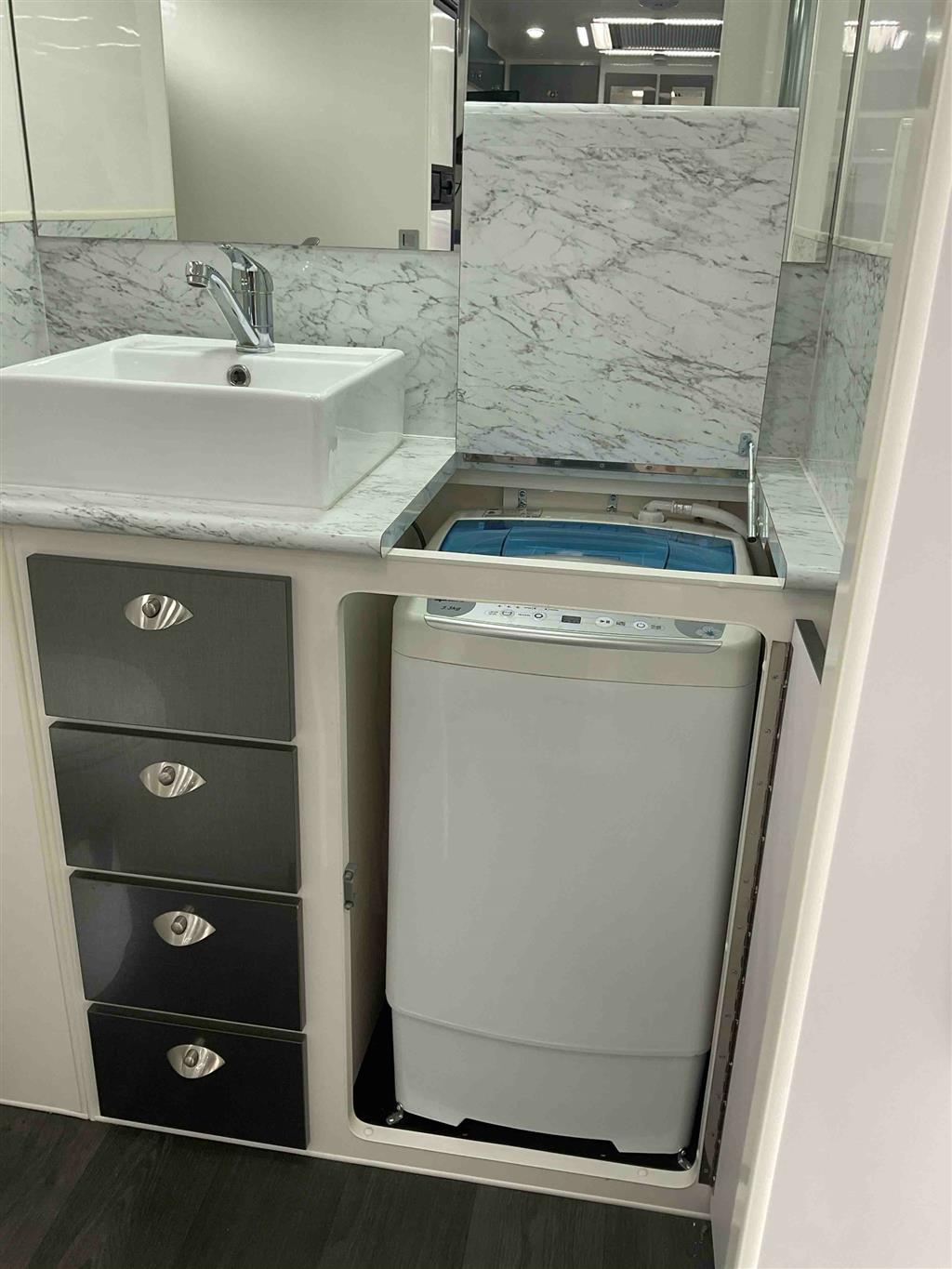 2021 SILVER VALLEY HUNTER CARAVAN SINGLE BEDS