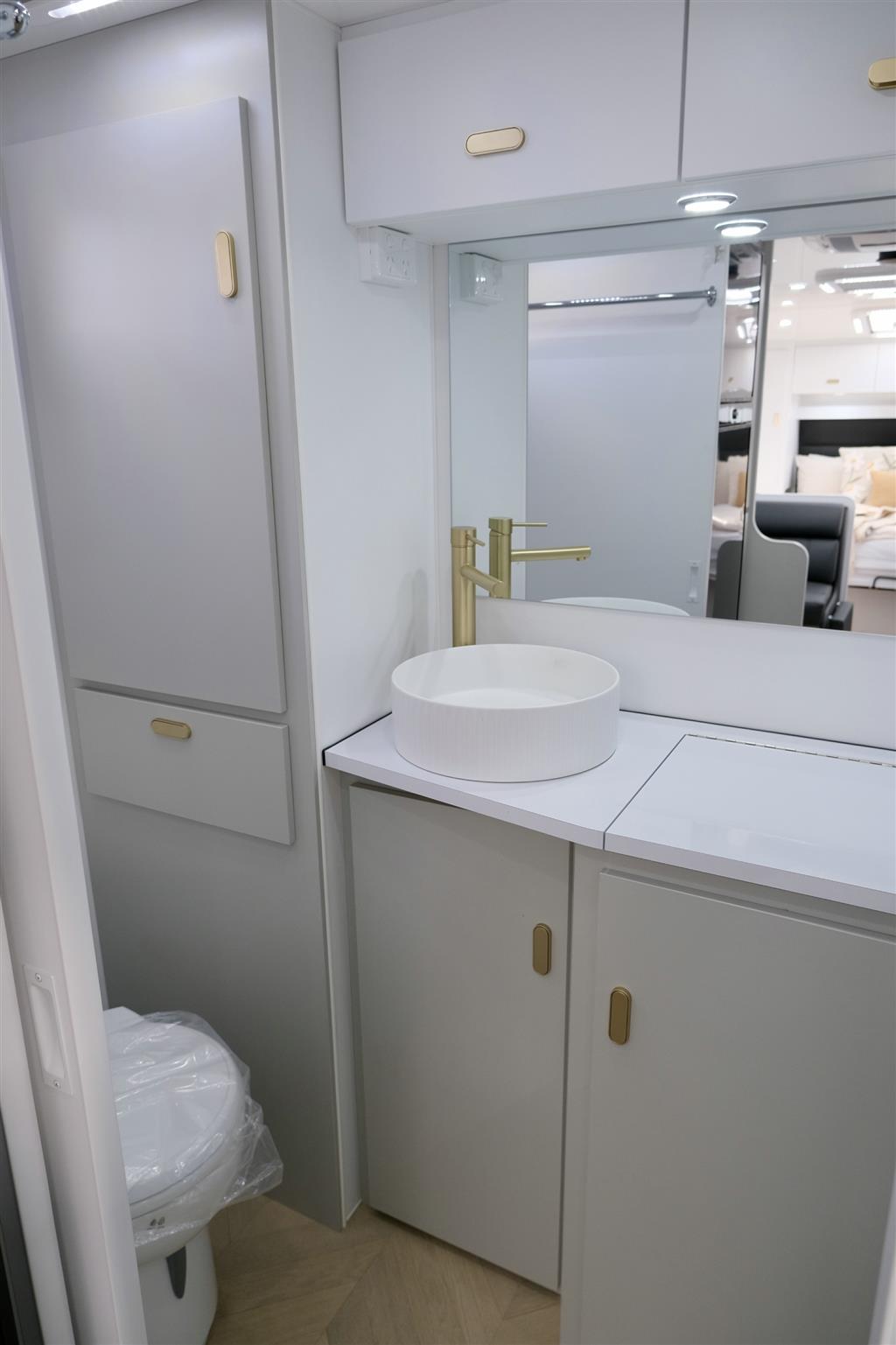2025 OPTION RV TRACTION CARAVAN AIR BAGS