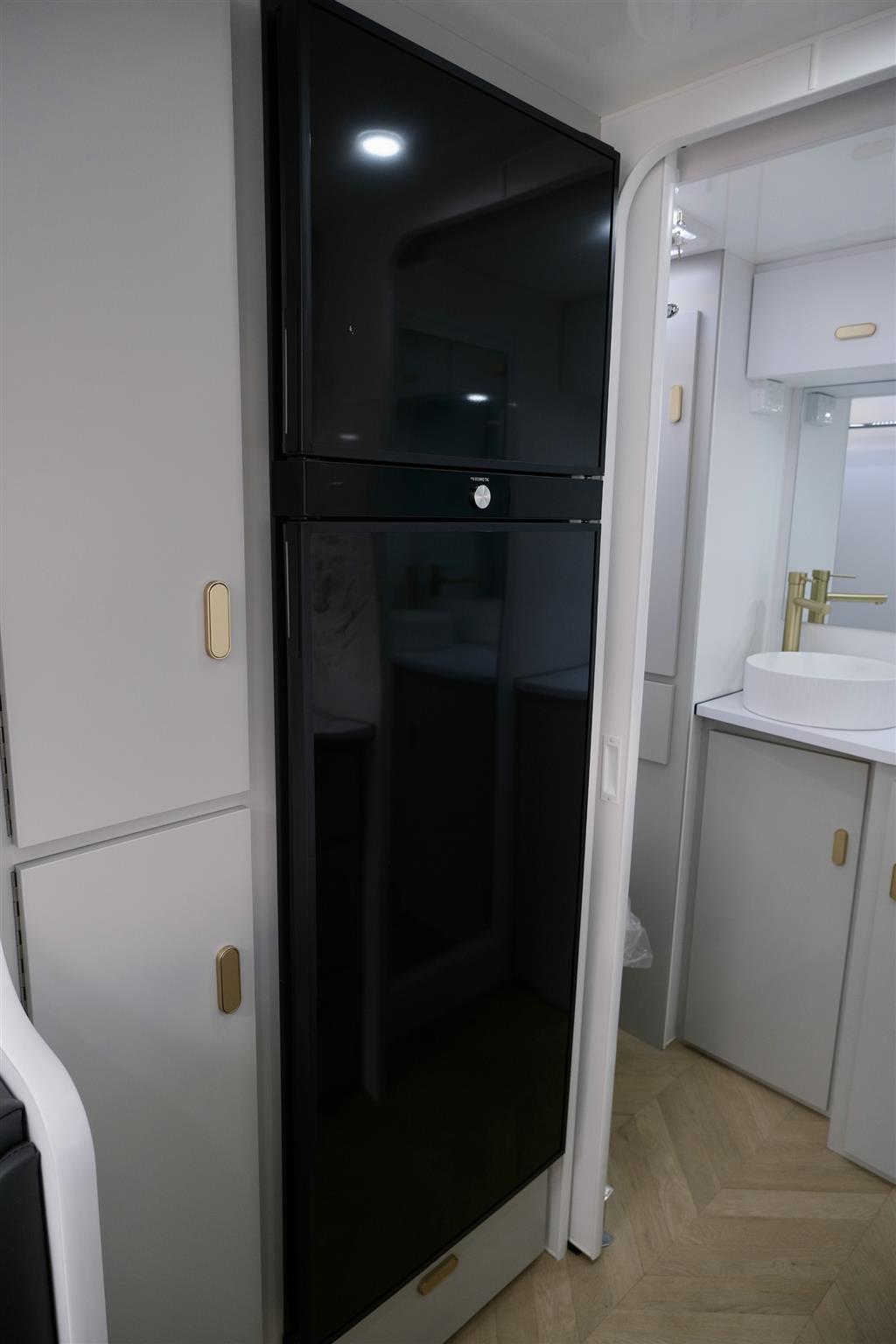 2025 OPTION RV TRACTION CARAVAN AIR BAGS