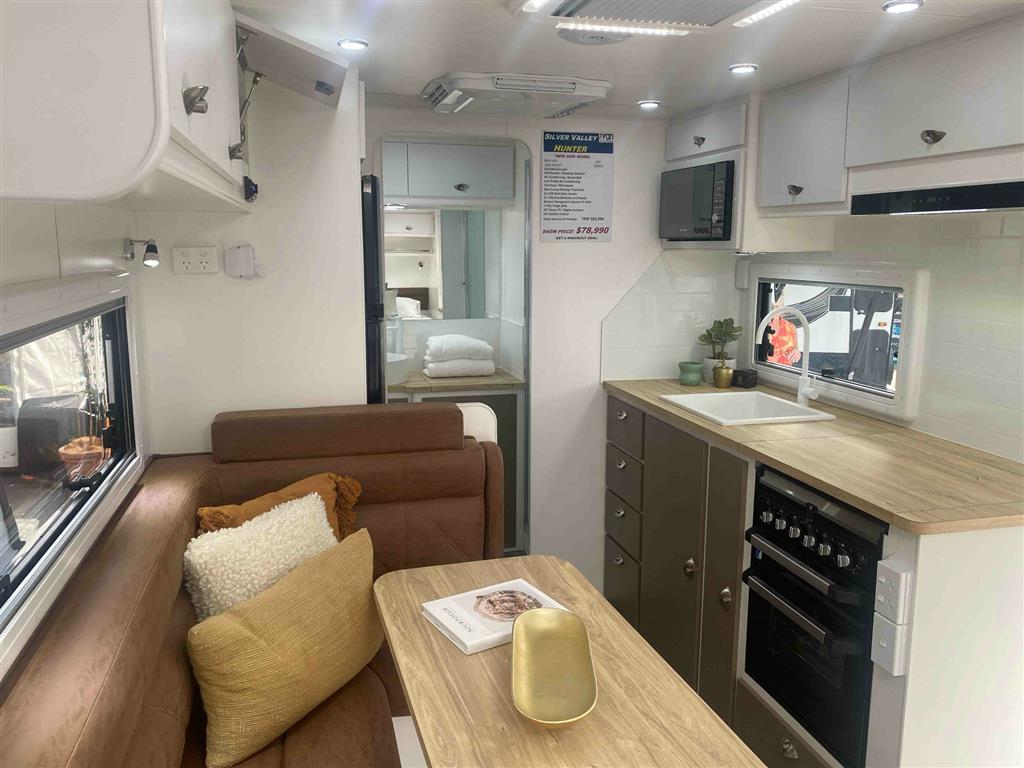 2026 SILVER VALLEY CARAVANS HUNTER CARAVAN