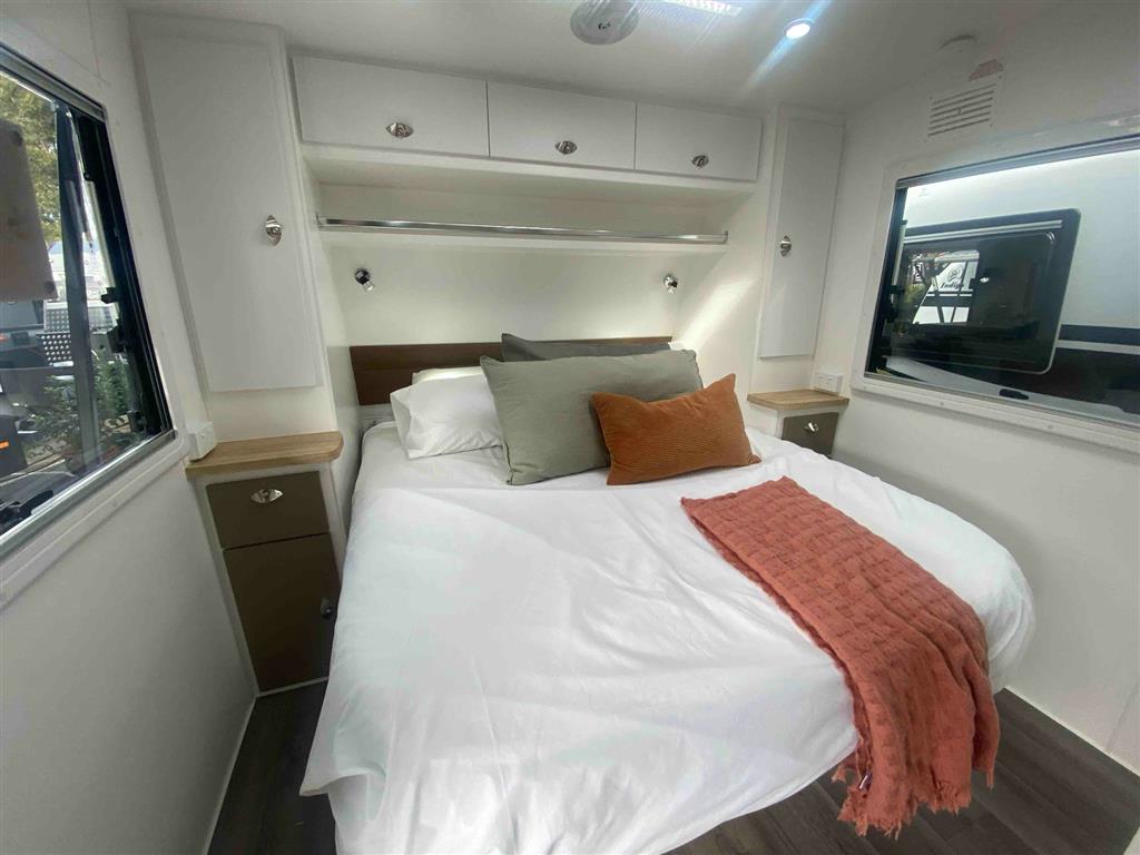 2026 SILVER VALLEY CARAVANS HUNTER CARAVAN