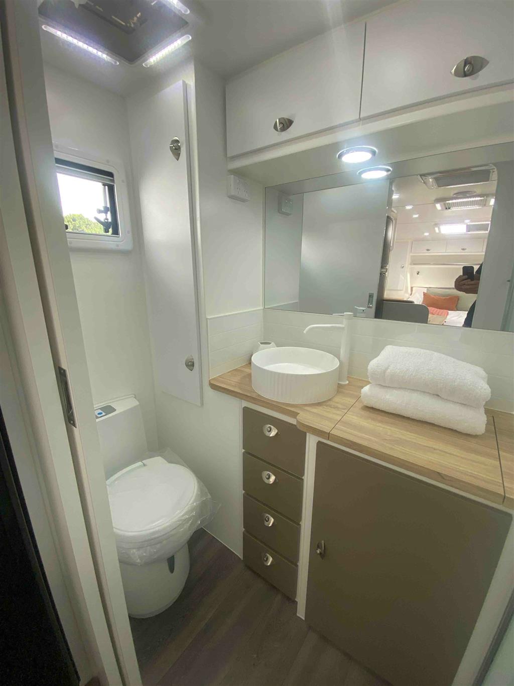 2026 SILVER VALLEY CARAVANS HUNTER CARAVAN