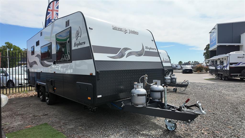 2025 SILVER VALLEY HEPBURN Caravan