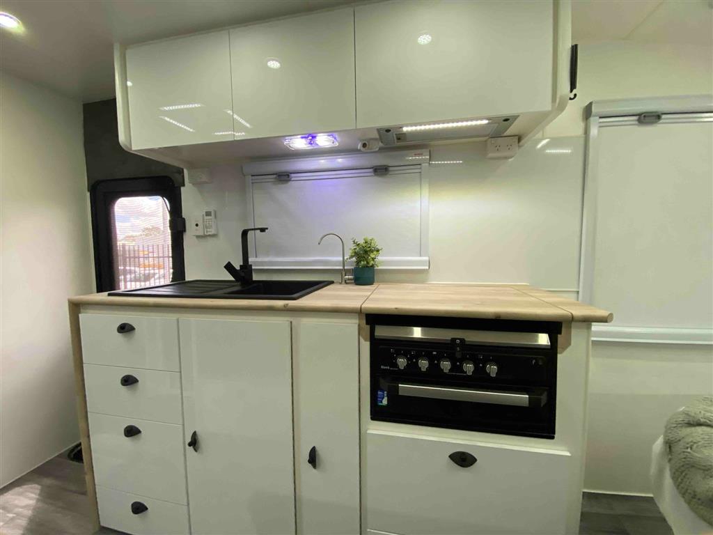2024 HURRICANE RV STORM RIDER Off Road Caravan