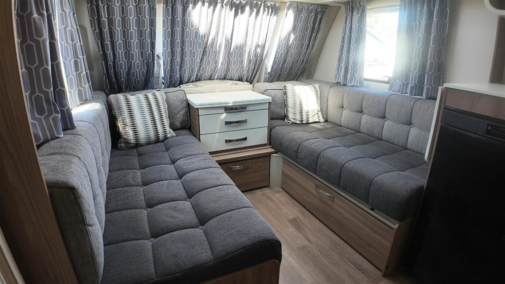 2020 SWIFT QUATTRO CARAVAN